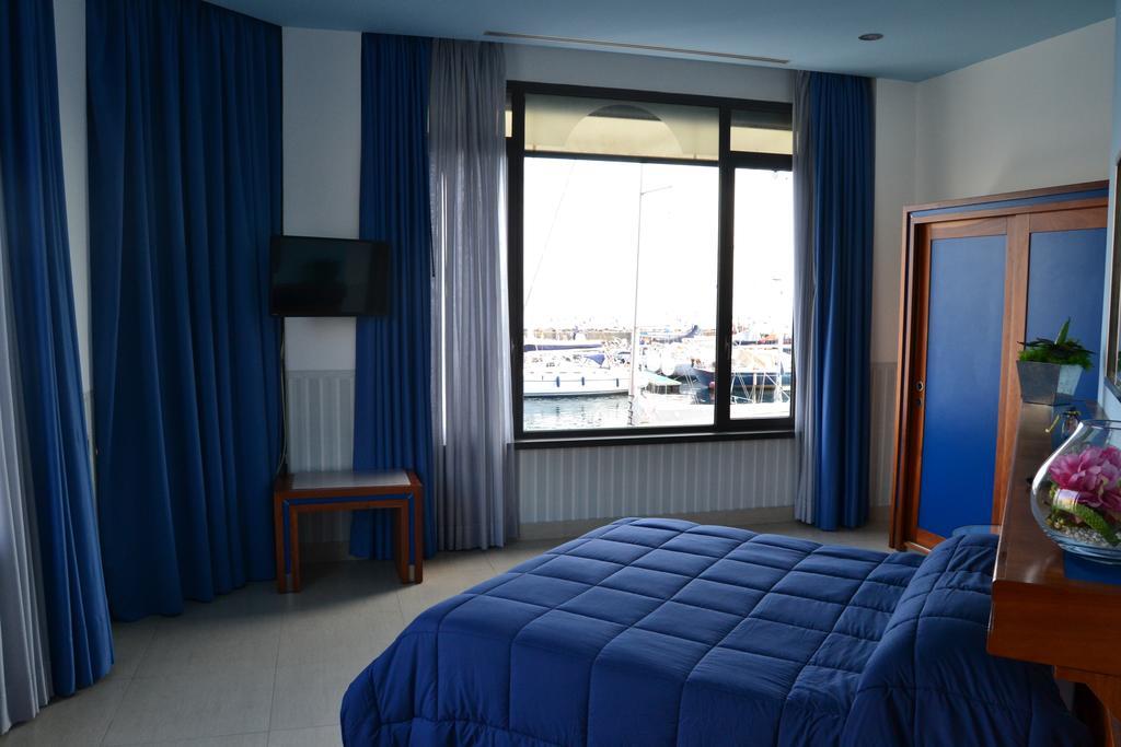 Transatlantico Hotel Naples Luaran gambar