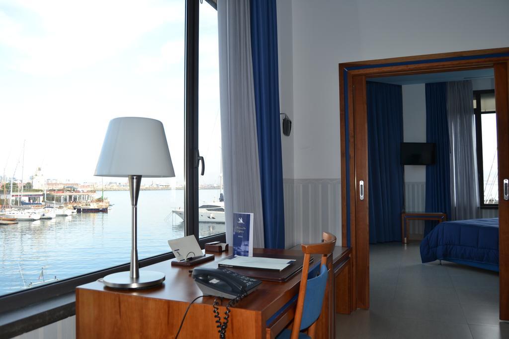 Transatlantico Hotel Naples Bilik gambar