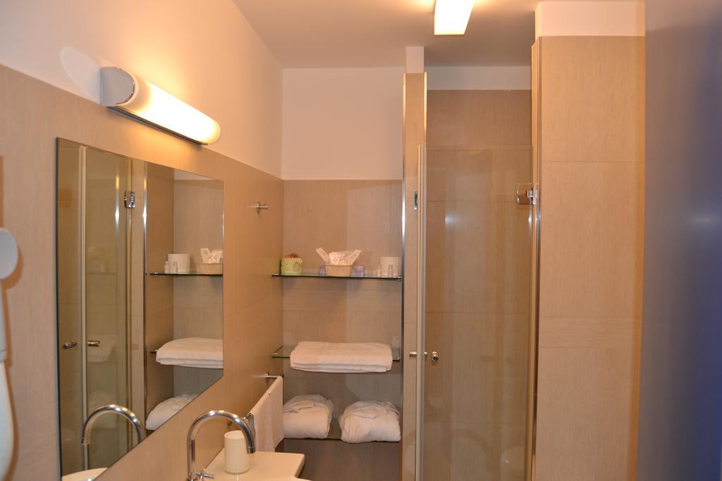 Transatlantico Hotel Naples Bilik gambar