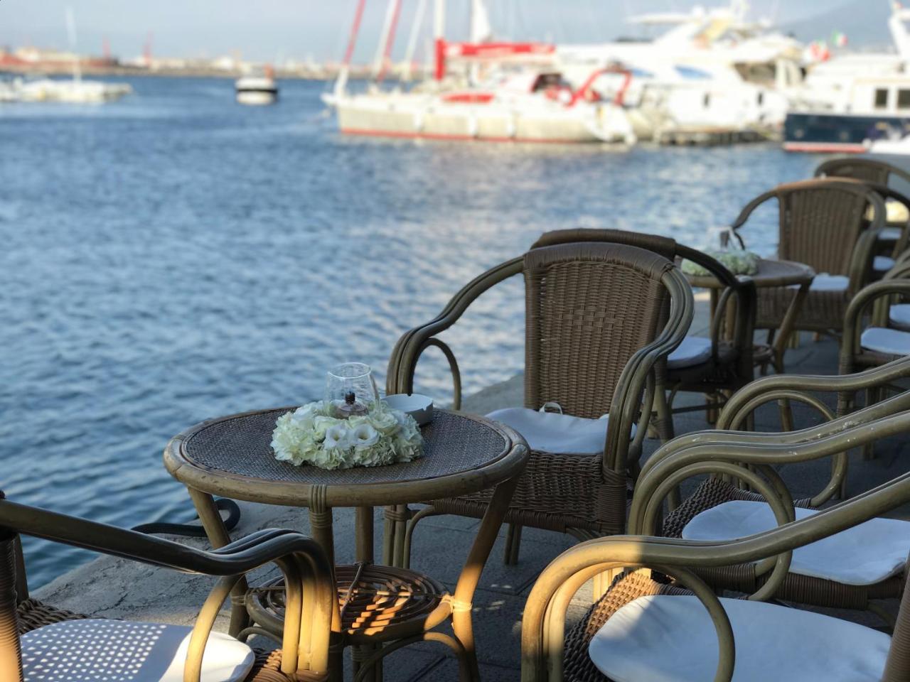 Transatlantico Hotel Naples Luaran gambar